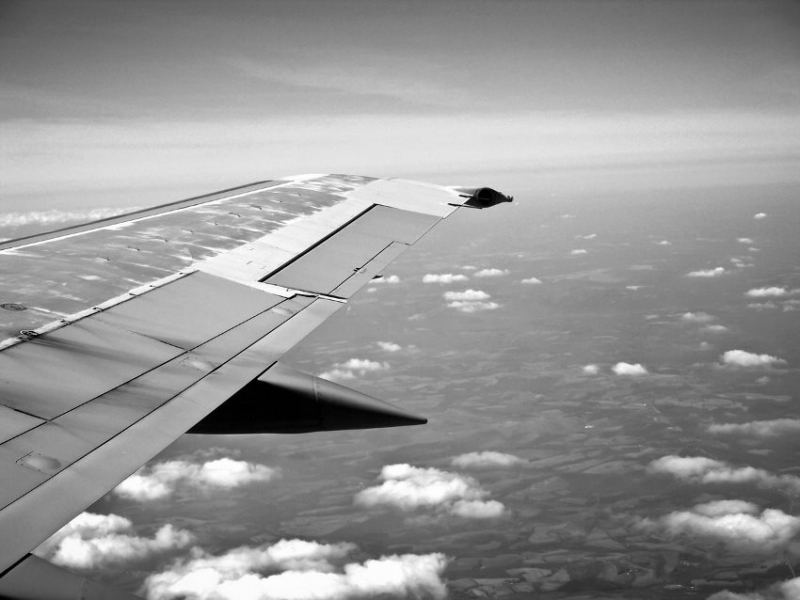 Esempio di past simple: I was scared but I flew on the aeroplane to Spain